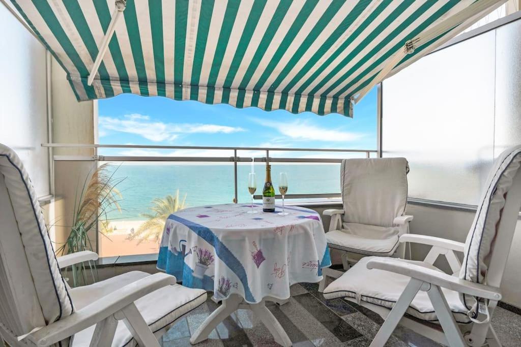La Prom - A Two Bedroom Apartment With A Sea View ニース エクステリア 写真