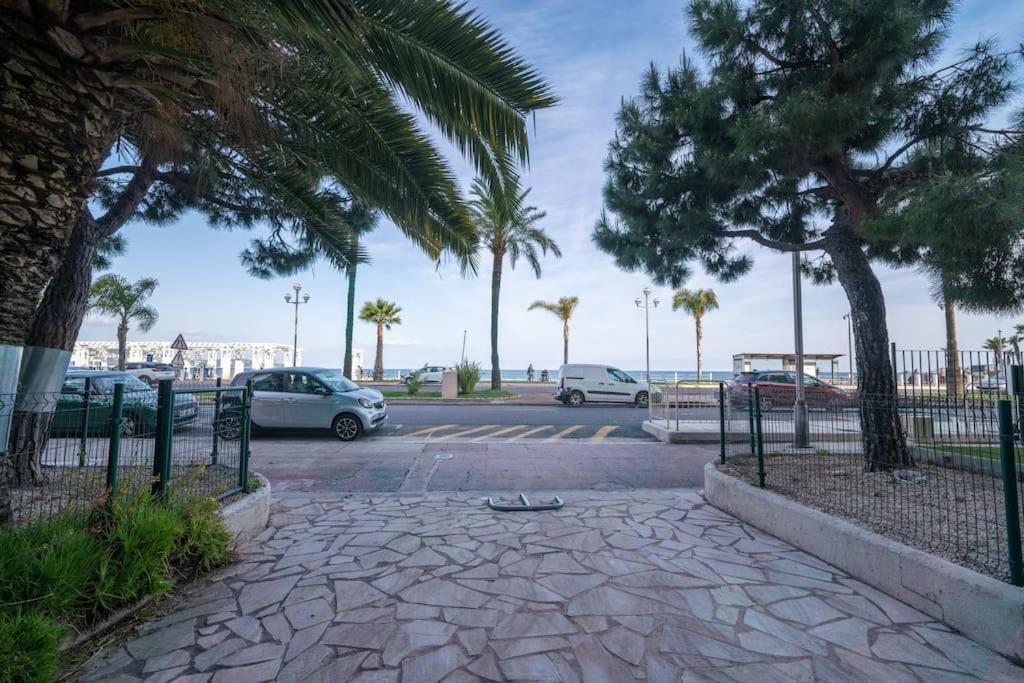 La Prom - A Two Bedroom Apartment With A Sea View ニース エクステリア 写真